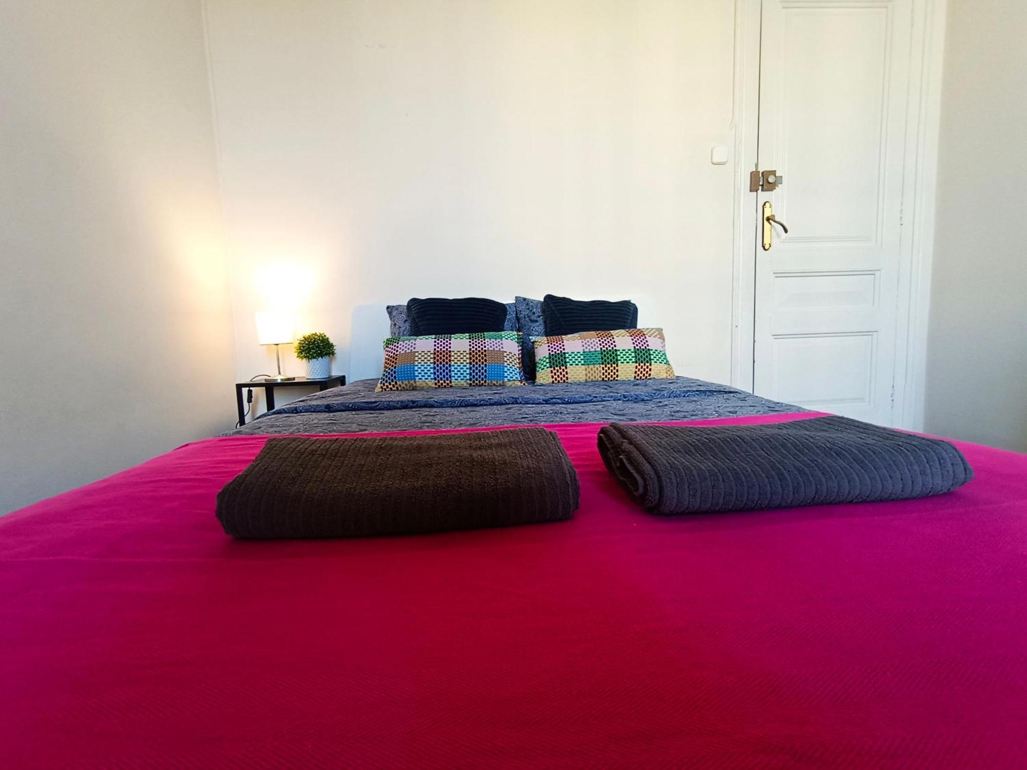 By Urquinaona Rooms Barcelona Eksteriør billede