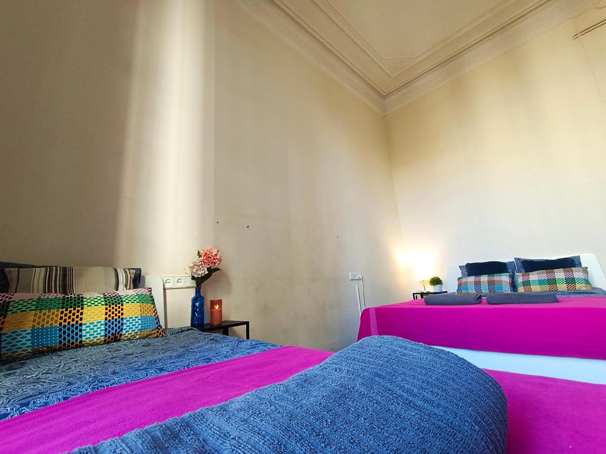 By Urquinaona Rooms Barcelona Eksteriør billede