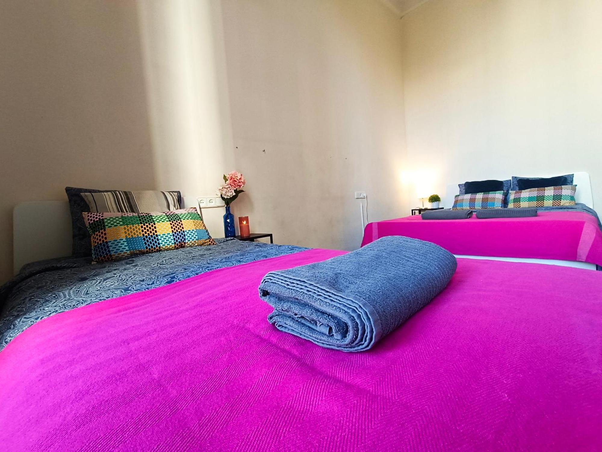 By Urquinaona Rooms Barcelona Eksteriør billede