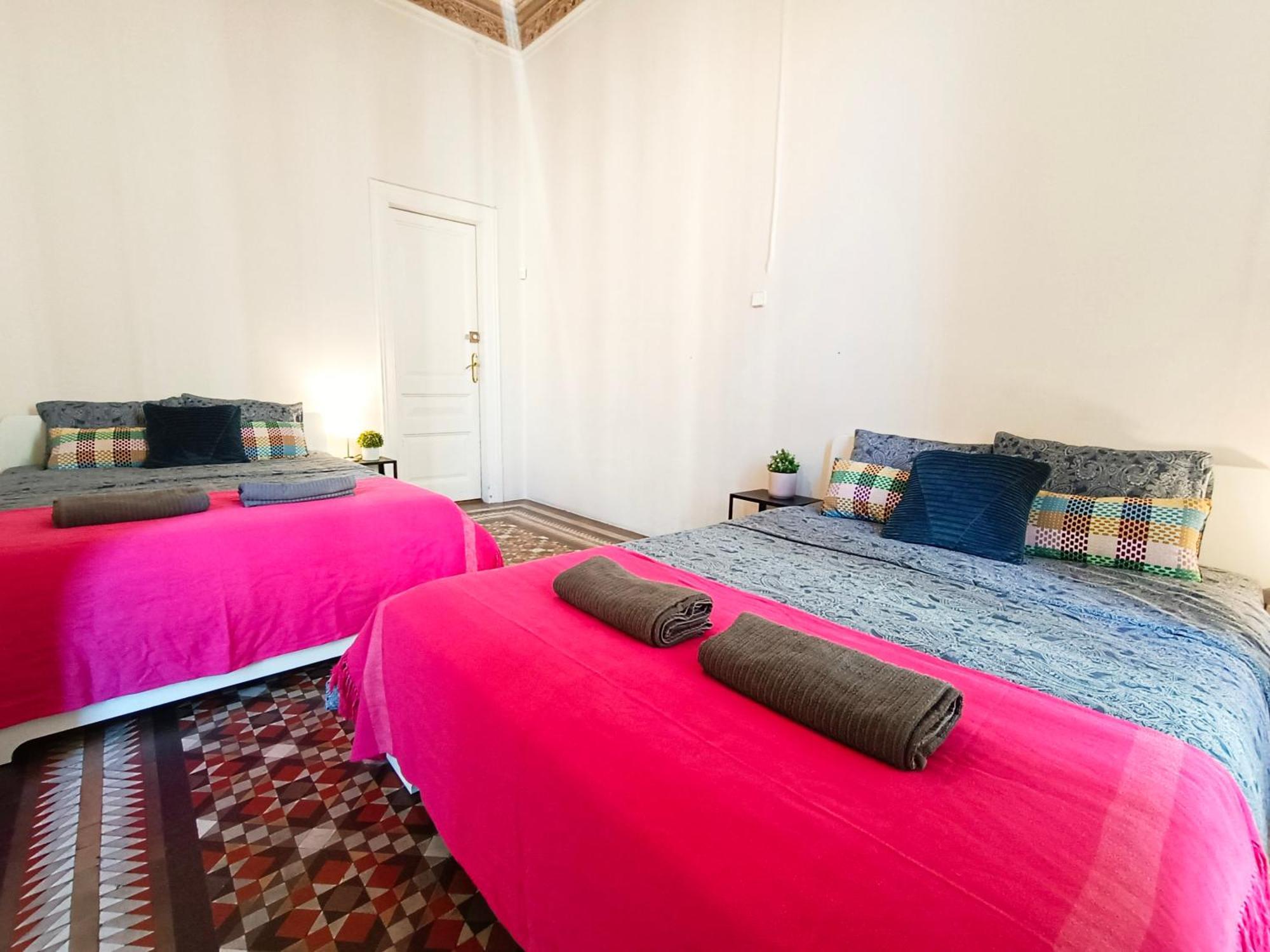 By Urquinaona Rooms Barcelona Eksteriør billede